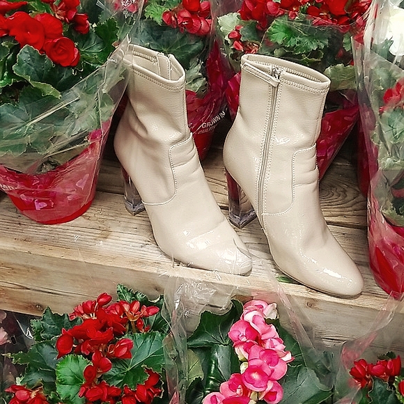 Uber-Cool Sam Edelman Lucite-heeled boots, size 8.5 - Picture 1 of 8